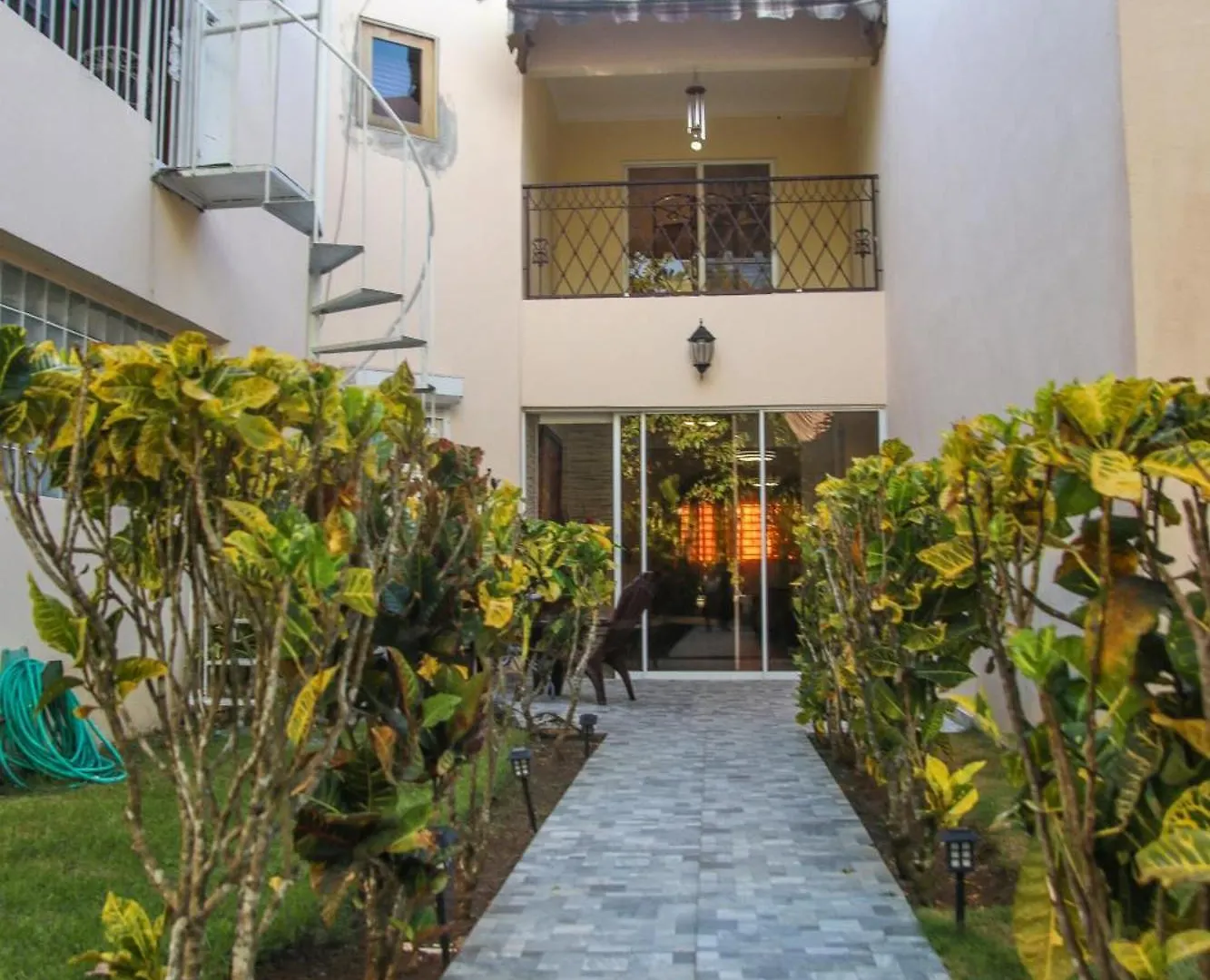 Apartamento Boutique Con Encanto En Juan Dolio-Metro Country Club-Con Piscina, Seguridad Privada, Energia 24-7, Campo De Golf Y Tenis شقة